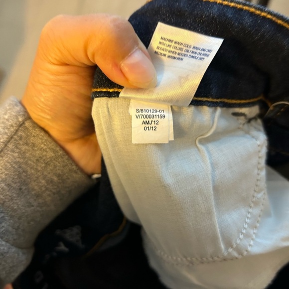 Old Navy Y2K Dark Wash Denim Skirt - Picture 4 of 5